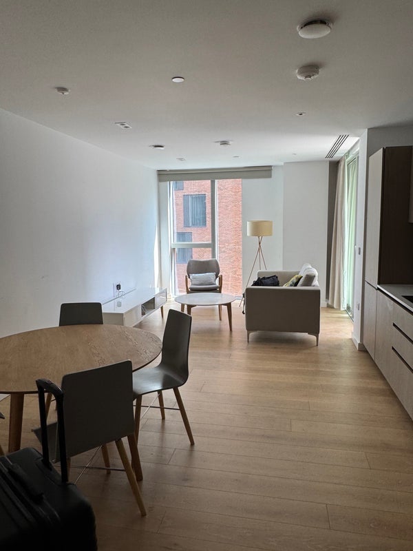 Room City Road in Greater London