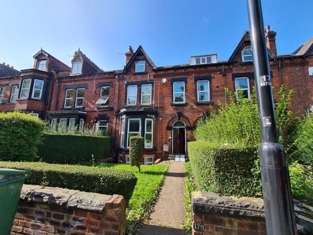 Flat Royal Park Terrace in Leeds