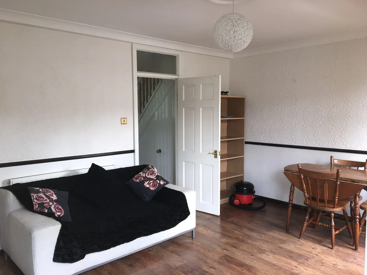 Flat Fern Street in Greater London