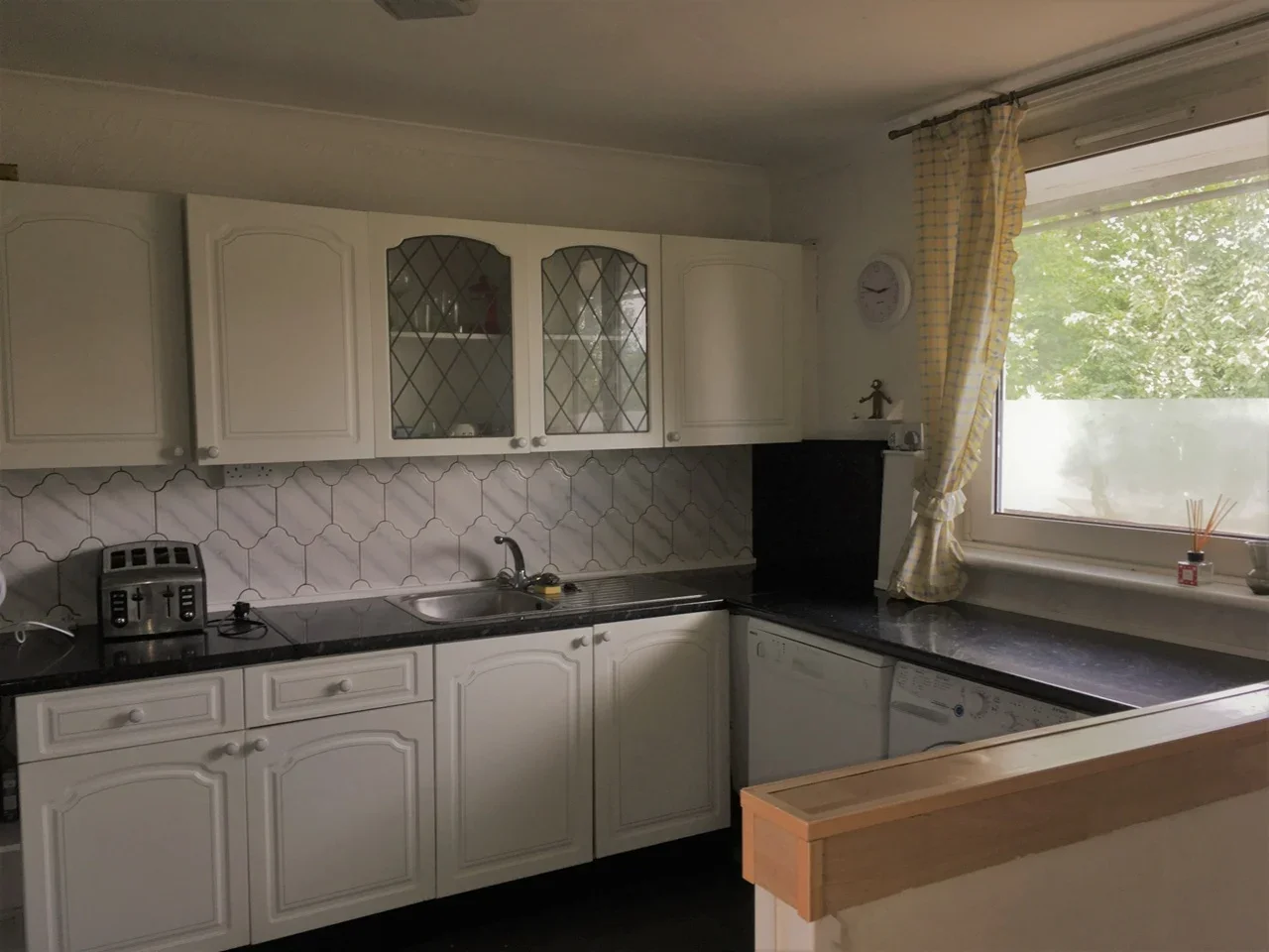 Flat Fern Street in Greater London