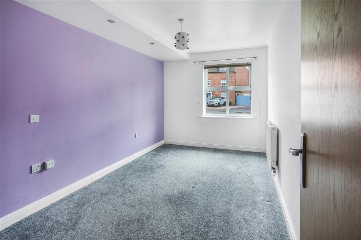 Flat Welland Road in Derby