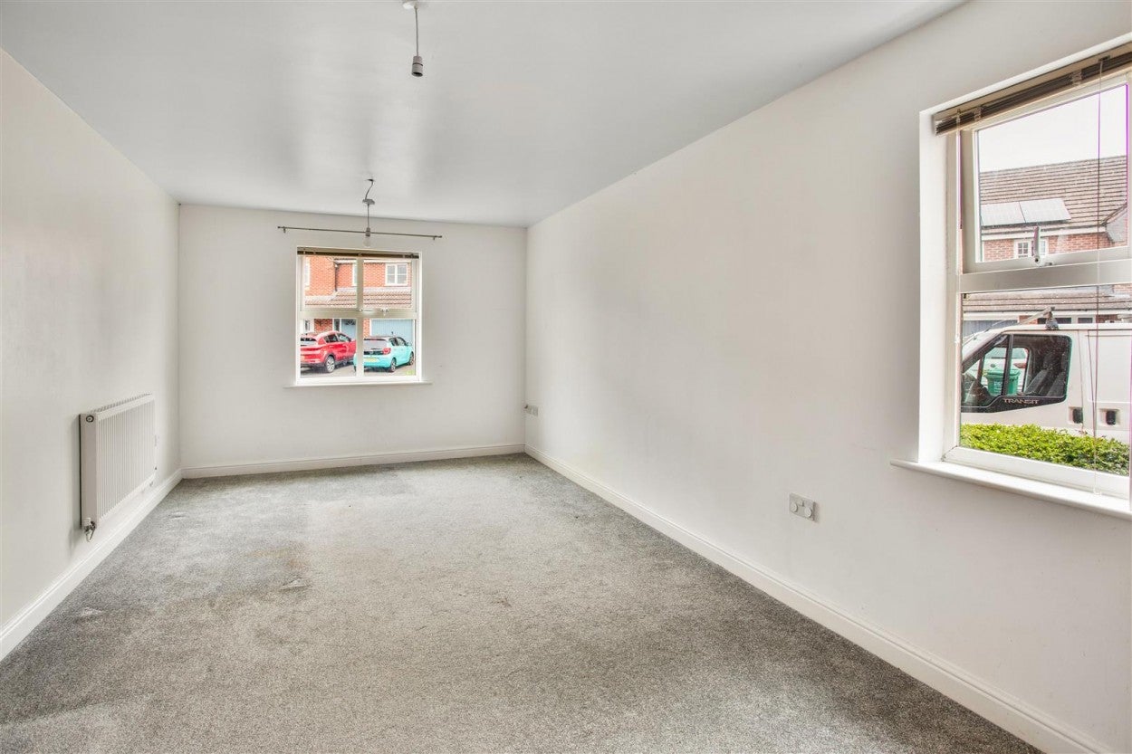 Flat Welland Road in Derby