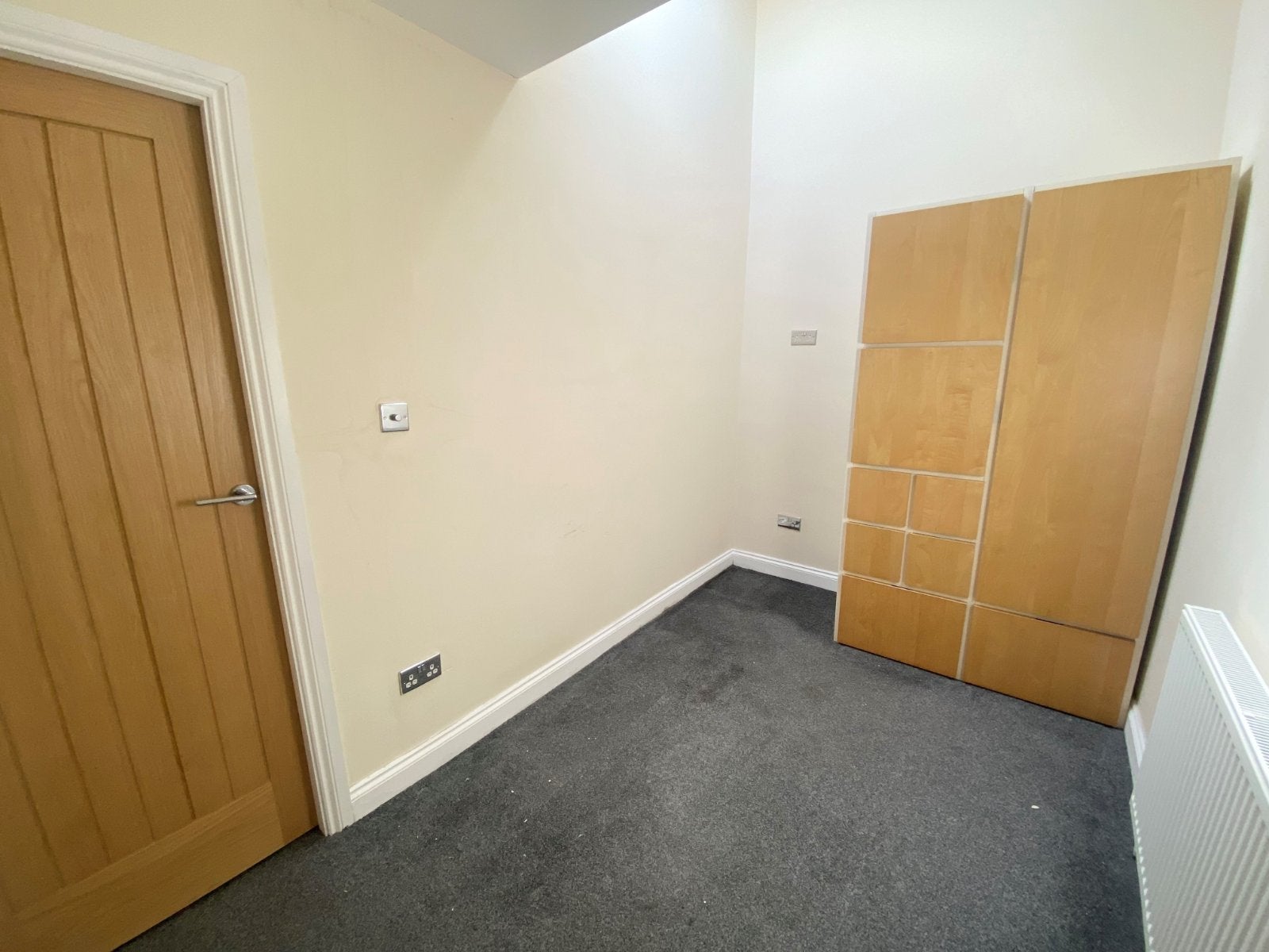 Flat Harrogate Road in Leeds