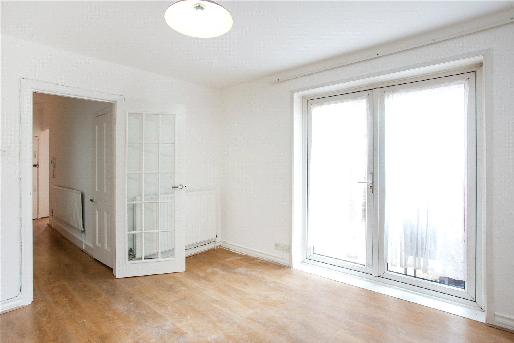 Flat Warwick Road in Greater London