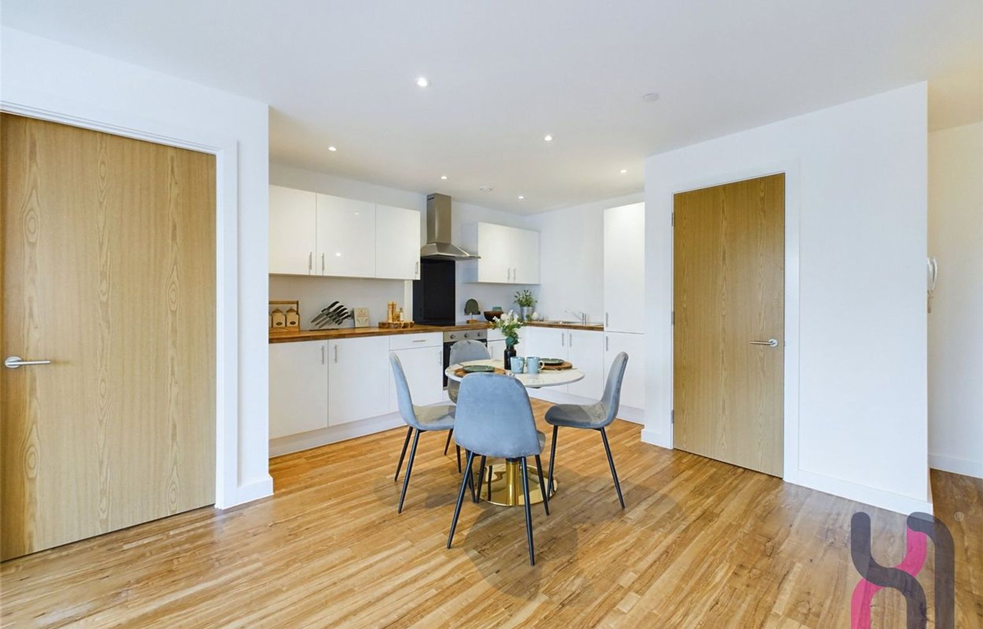 Flat Pomona Strand in Trafford