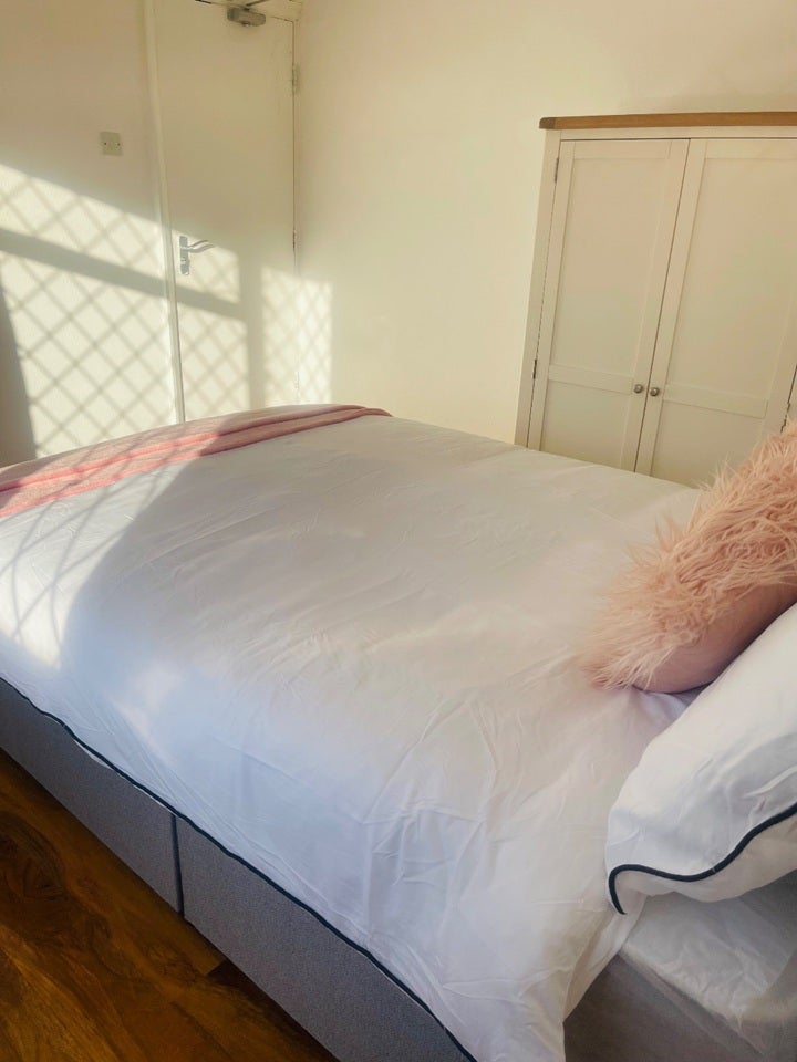 Room Raynton Drive in Greater London