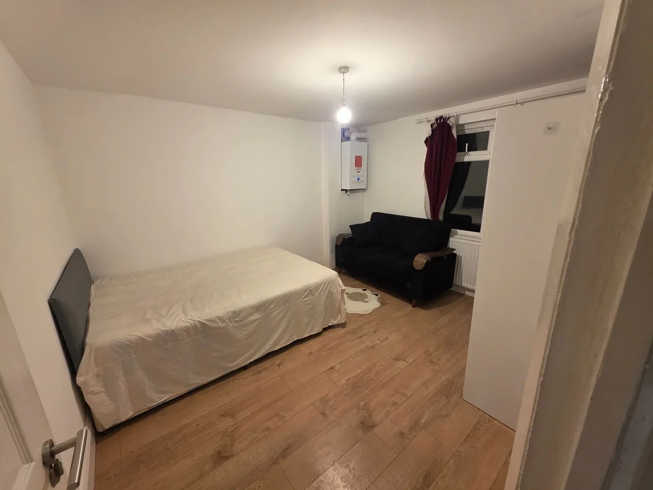 Flat Scarsdale Road in Greater London