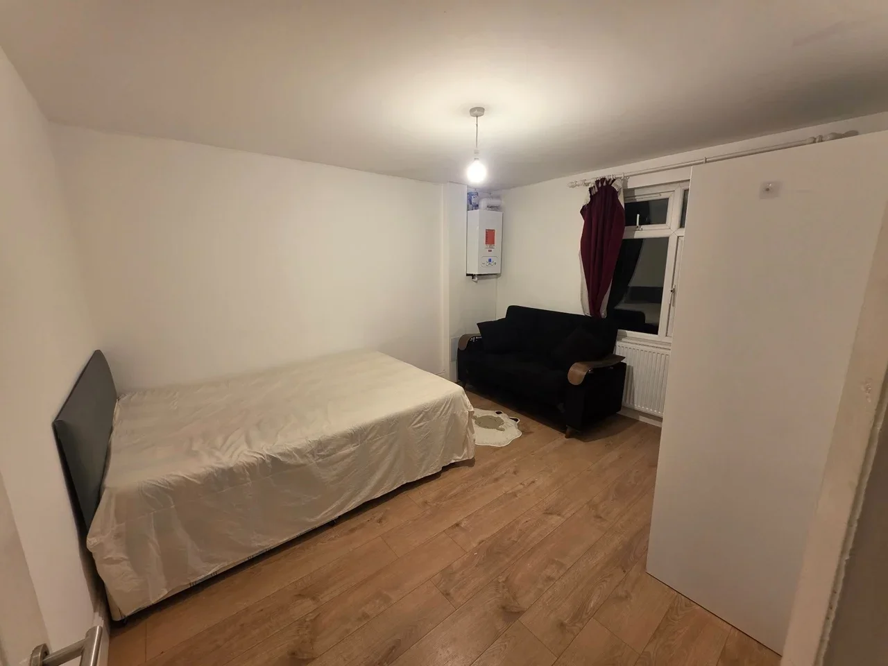 Flat Scarsdale Road in Greater London