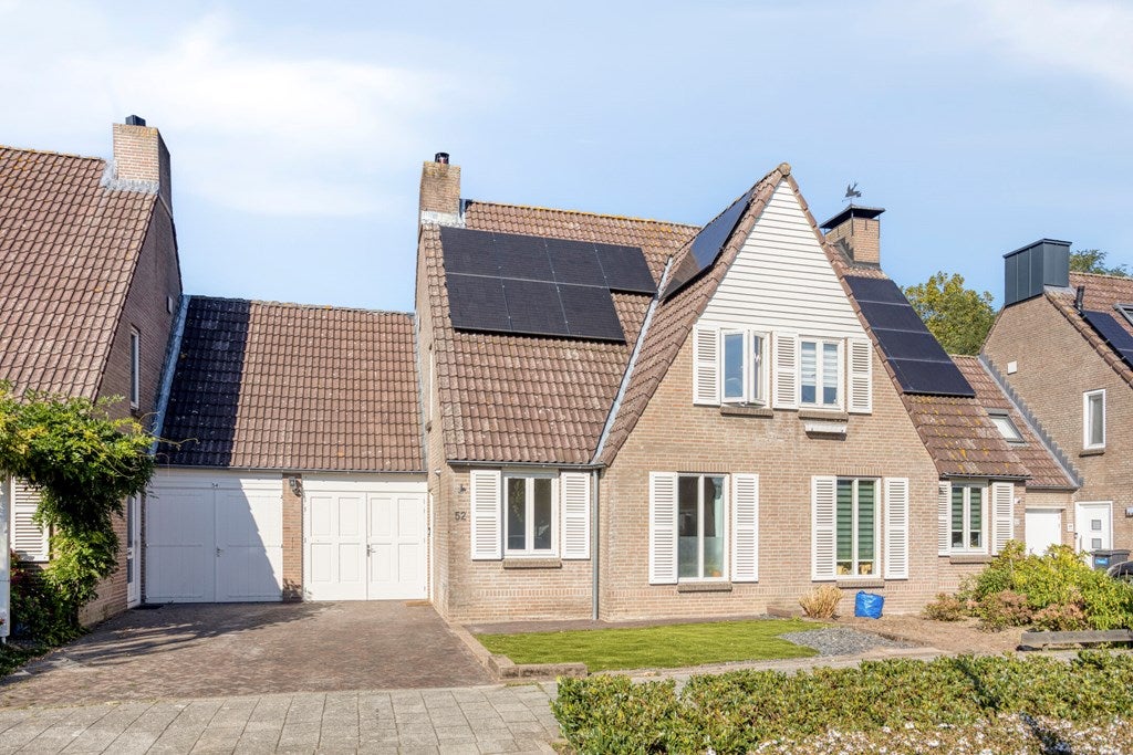 Tussenwoning te koop: Newtonlaan 52, Vlijmen