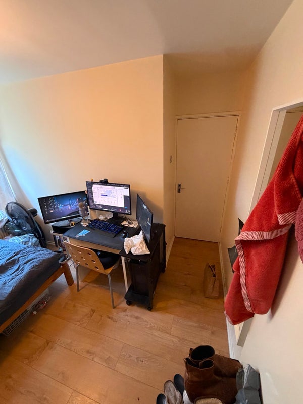 Room Petersfield Rise in Greater London