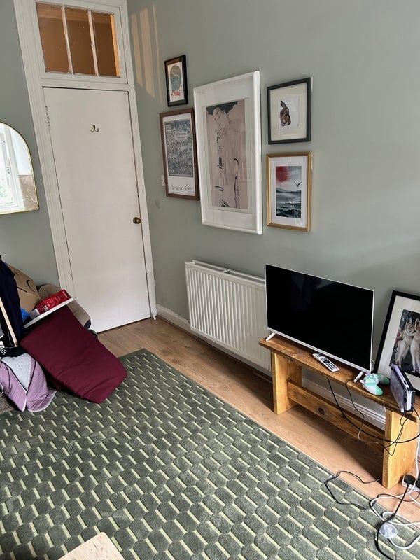 Room Clarence Drive in Glasgow