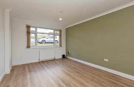 House Kestrel Close in High Wycombe