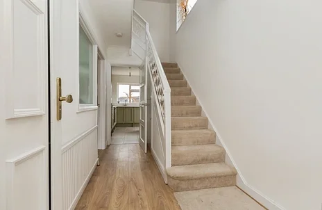 House Kestrel Close in High Wycombe