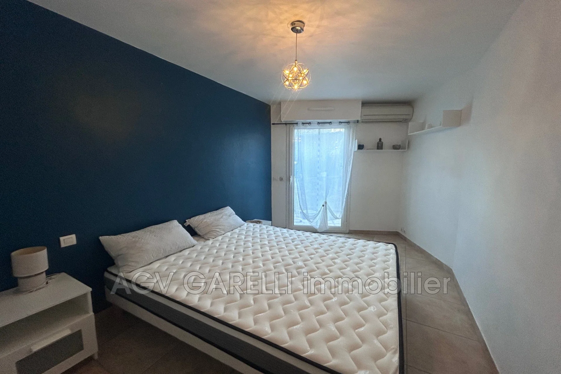 Appartement Avenue de la Première Division Brosset à Hyères