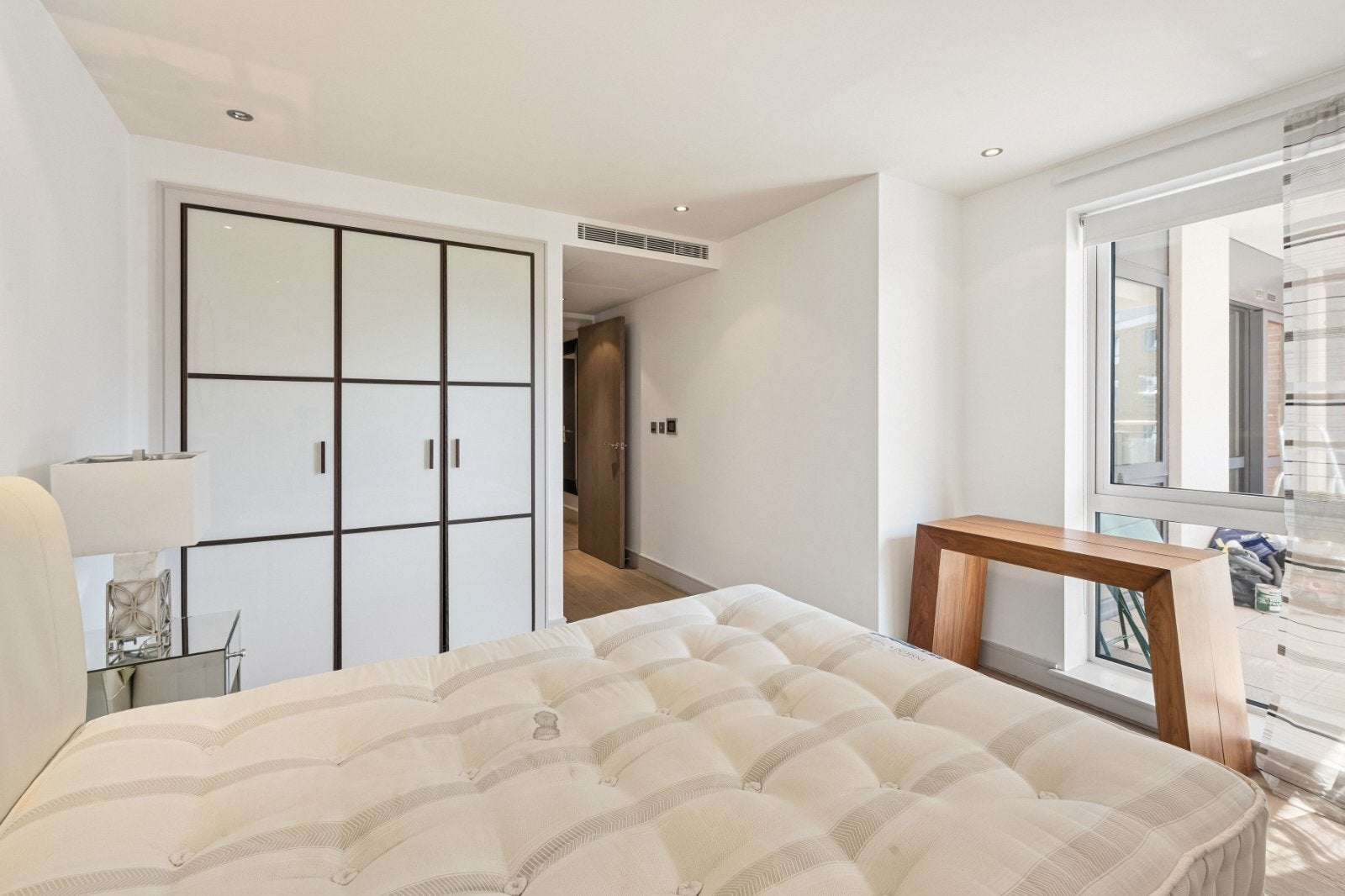 Flat Park Street in Greater London