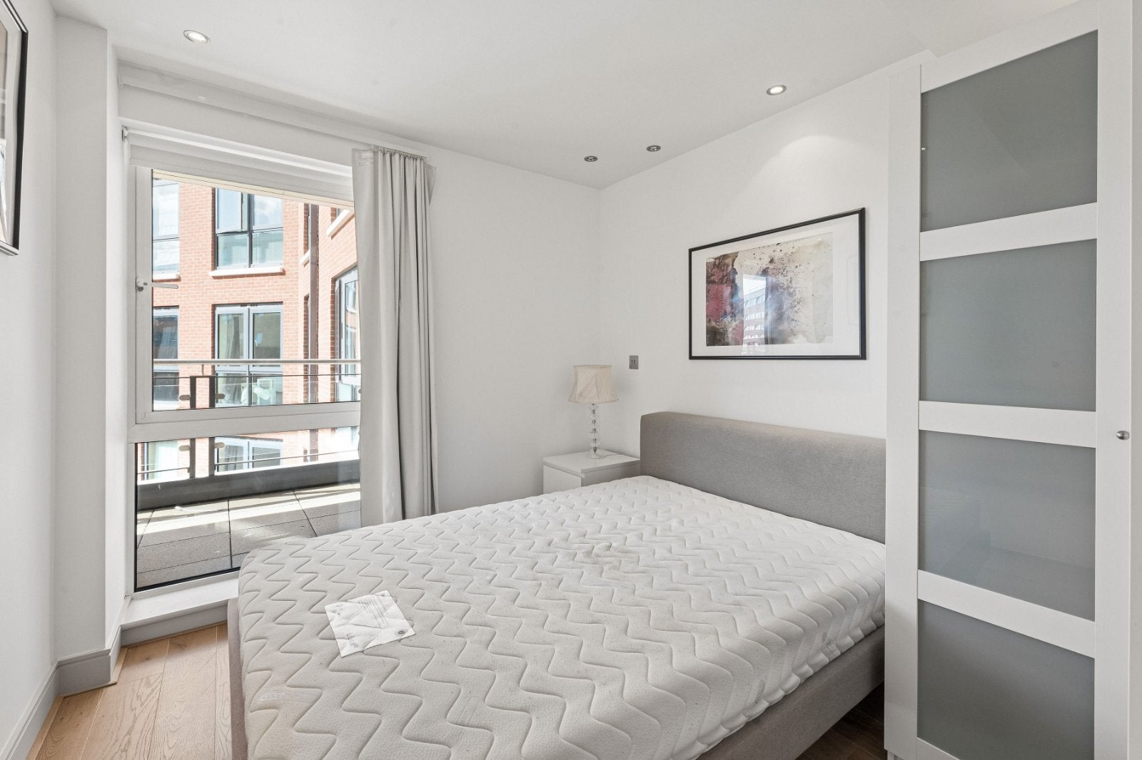 Flat Park Street in Greater London