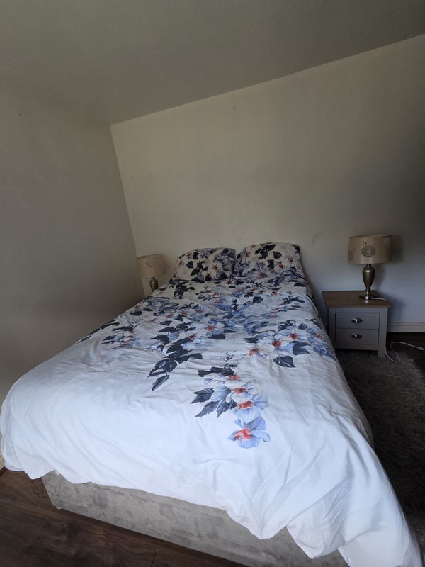 Room Brownfield Road in Birmingham