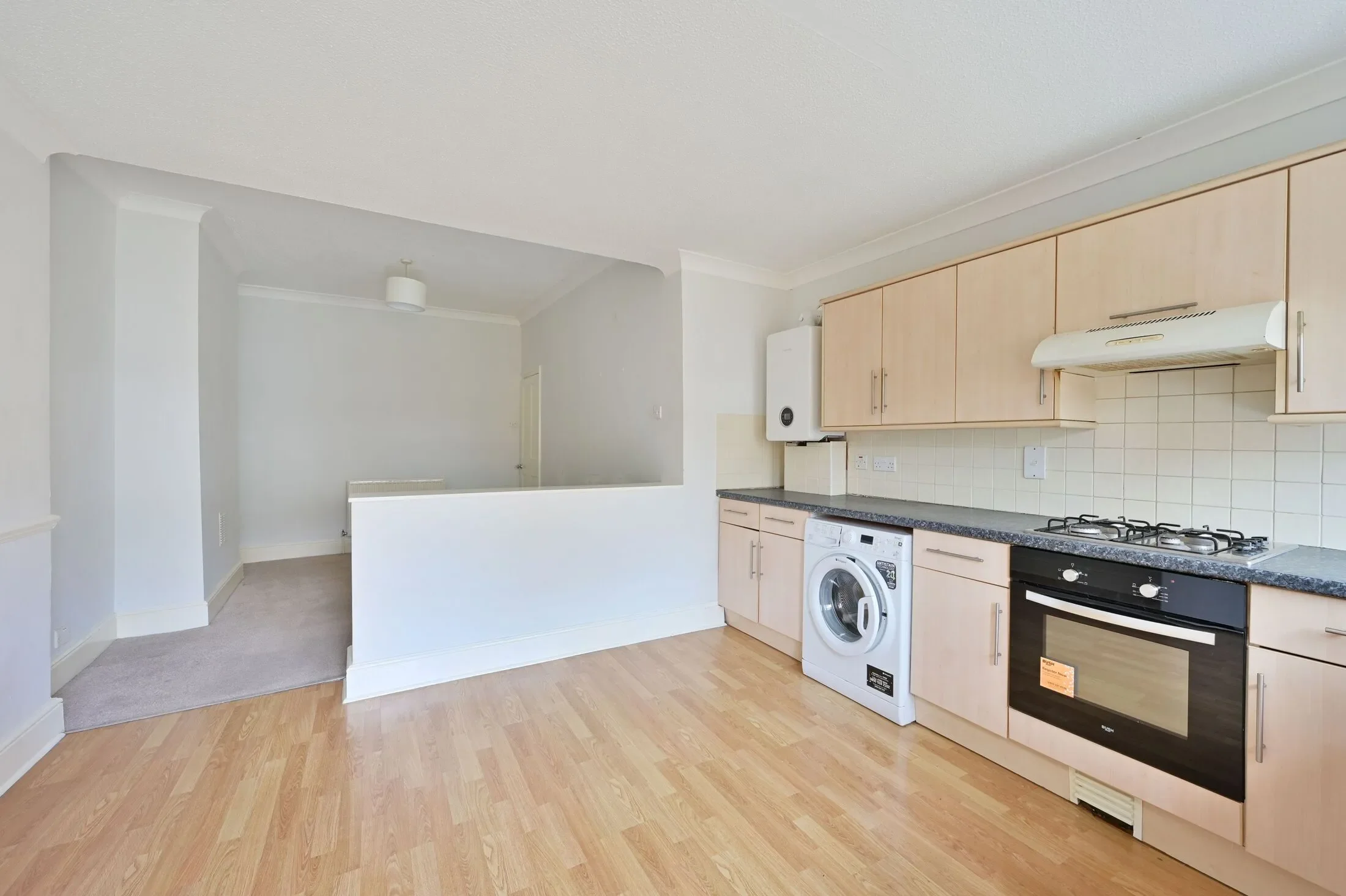Flat Kohat Road in Greater London