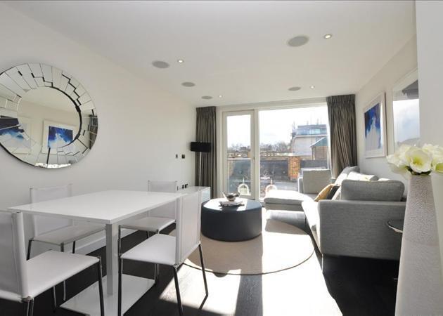 Flat Gatliff Road in City of Westminster