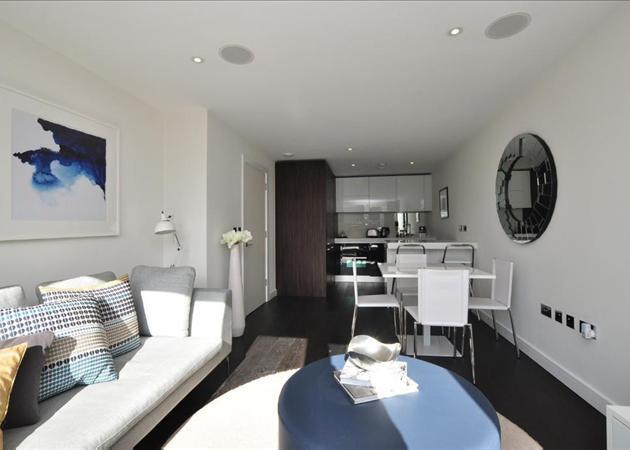 Flat Gatliff Road in City of Westminster