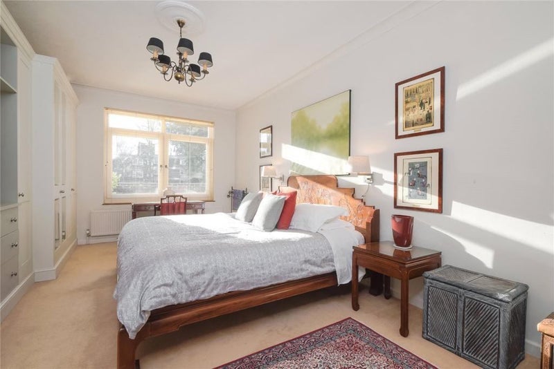 Room Cedar Court in Greater London