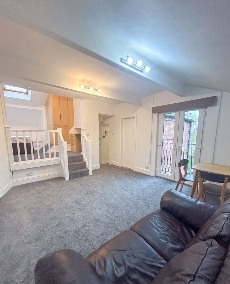 Flat Poplar Road in Trafford