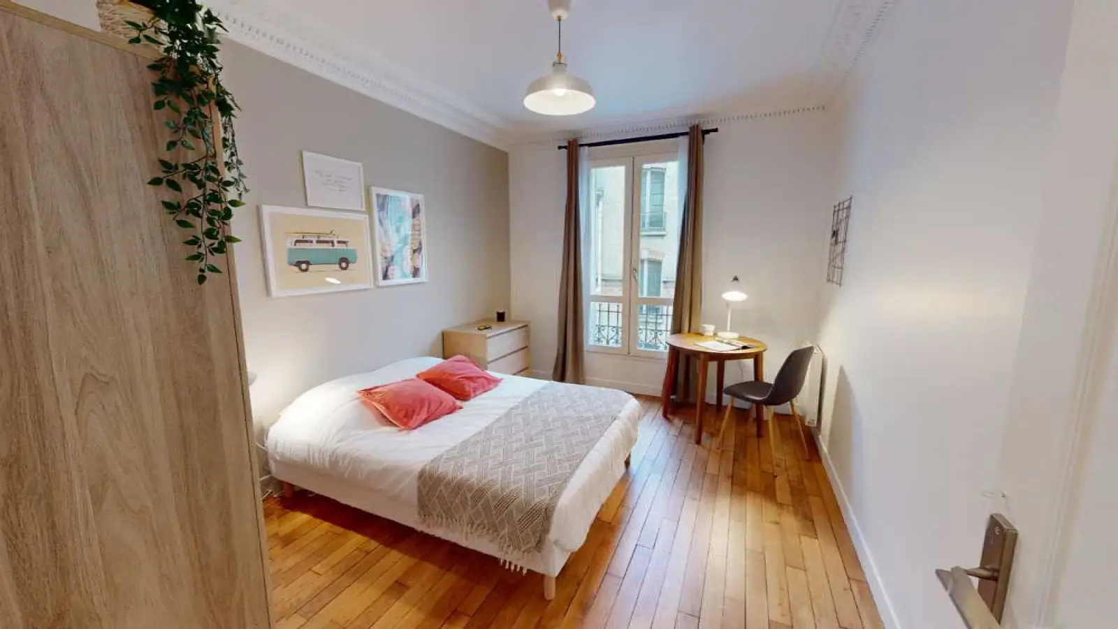 Chambre Boulevard Diderot à Paris