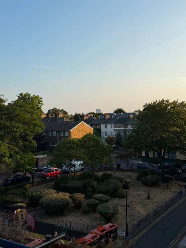 Room Wilton Way in Greater London