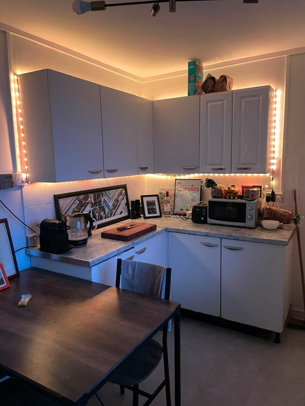 Room Wilton Way in Greater London