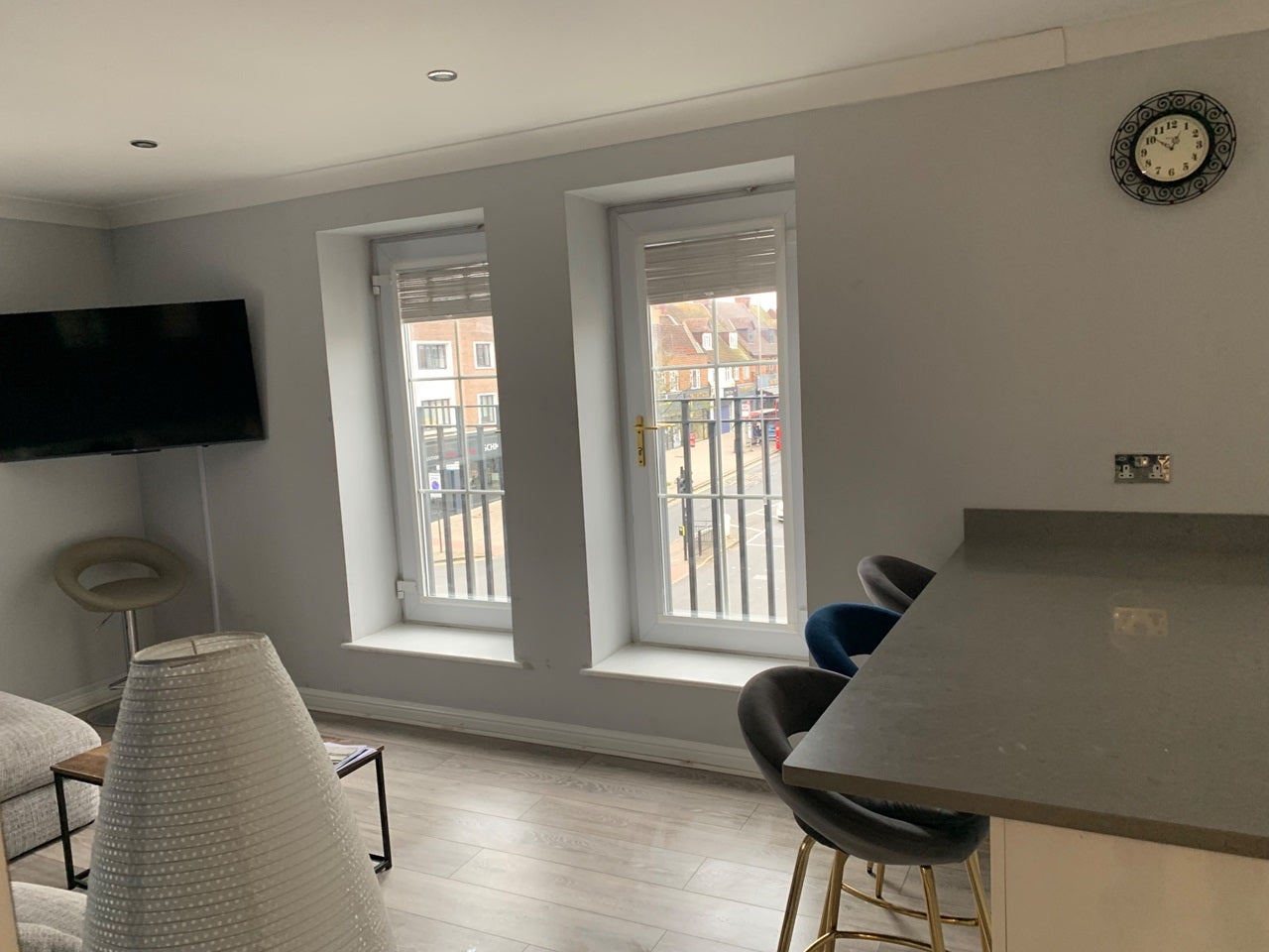 Flat Pembroke Road in Greater London