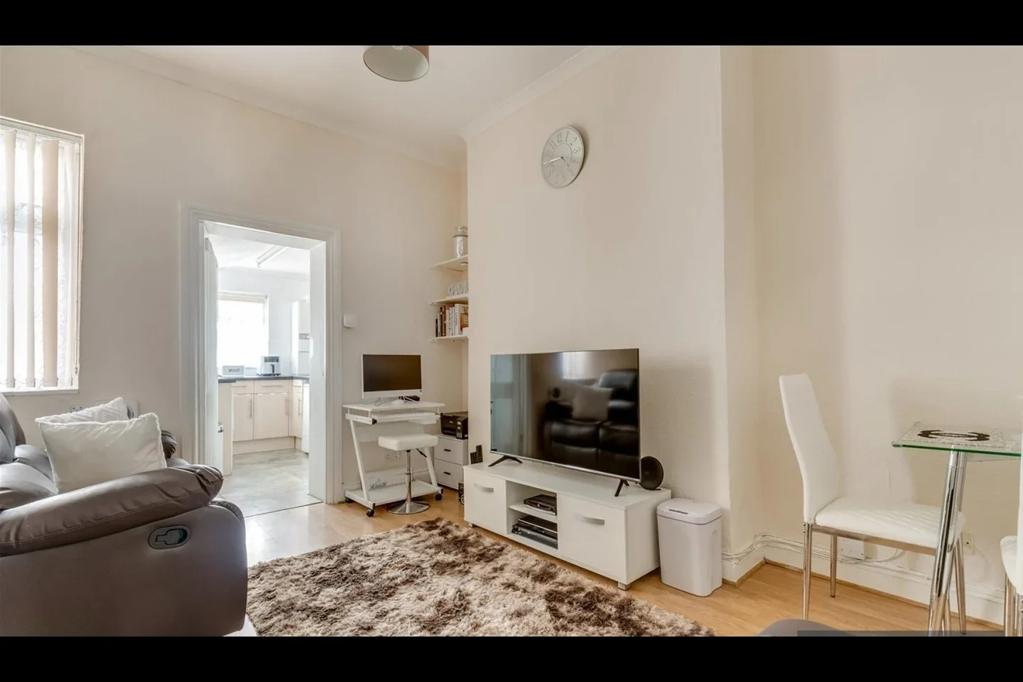 Flat Selsdon Road in Greater London