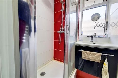 Room Bridgeway Street in London