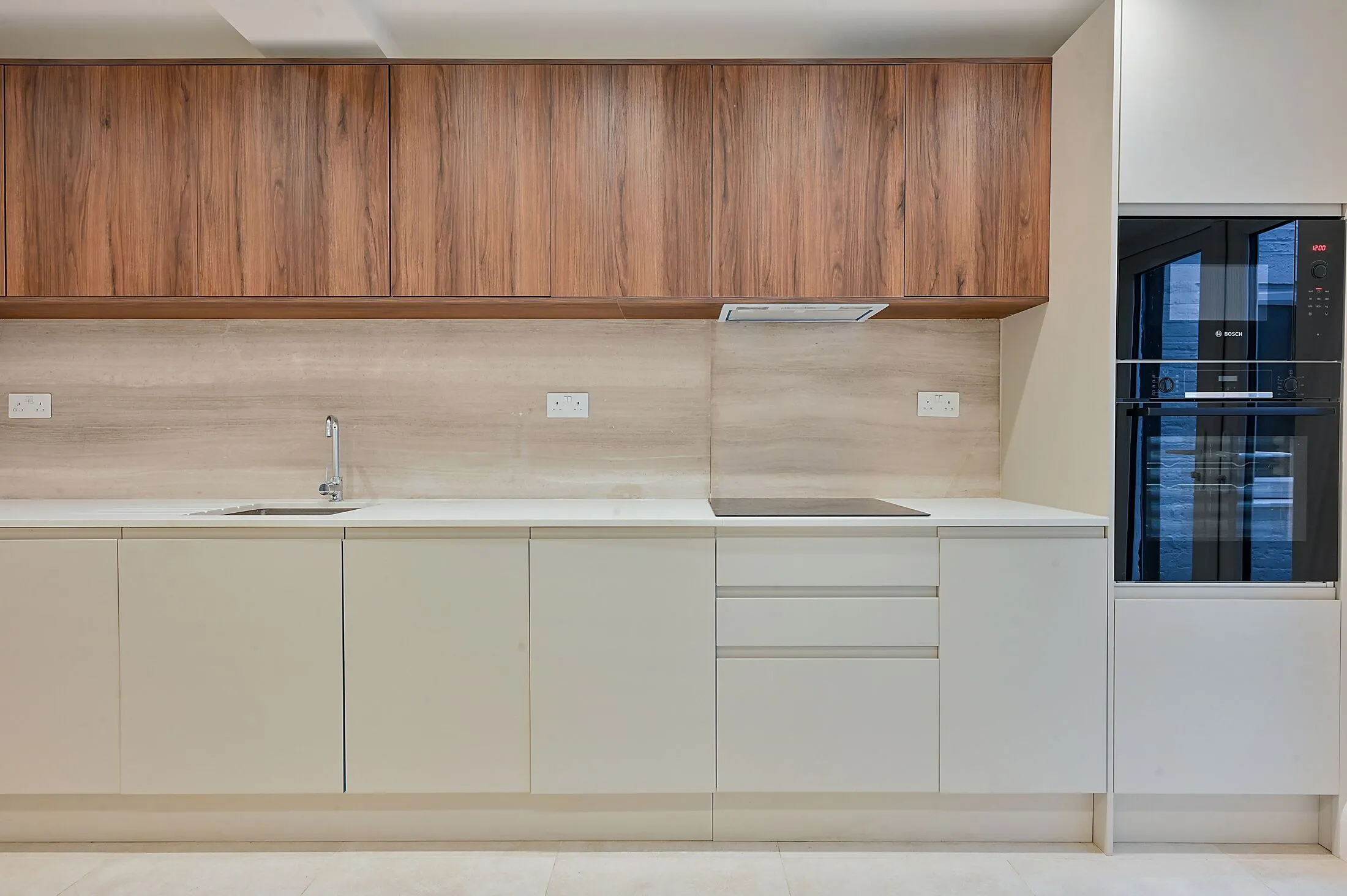 Flat Sulgrave Road in Greater London