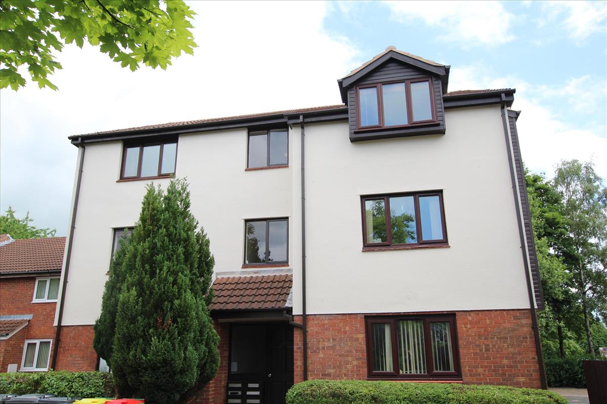 Flat Haighton Court in Preston