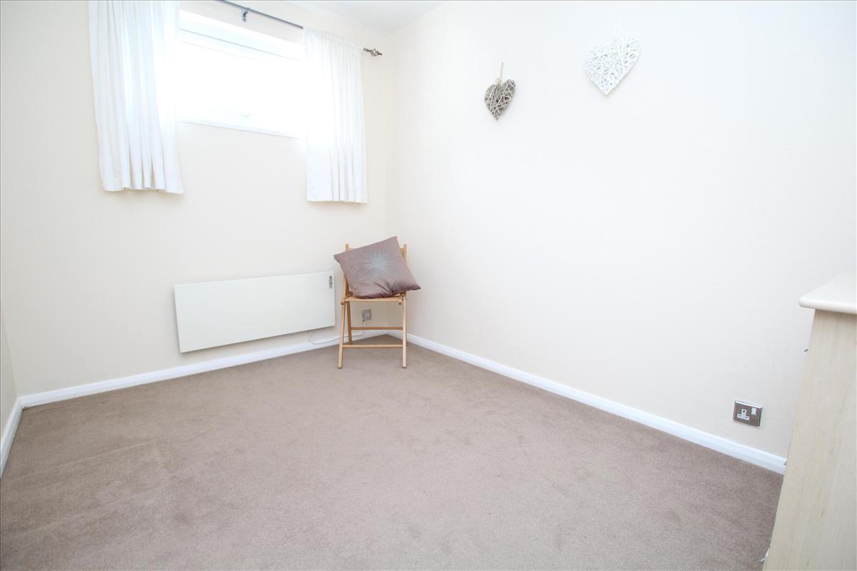 Flat Haighton Court in Preston