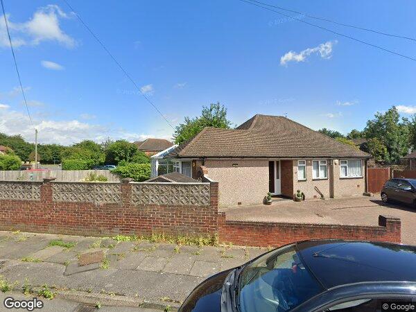 House Perry Close in Greater London
