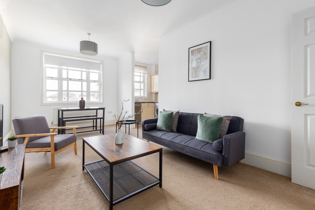 Flat Queensbridge Road in Greater London