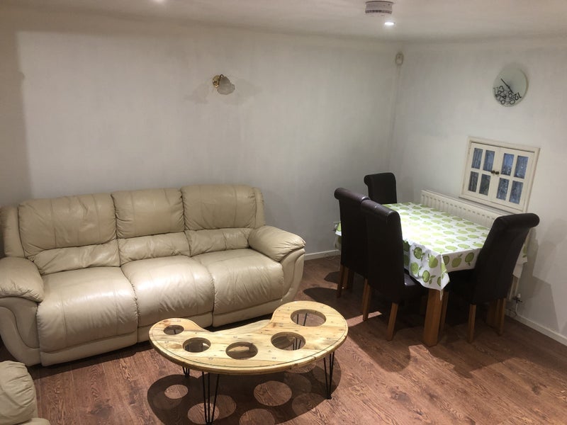 Flat Redstone Close in Redditch