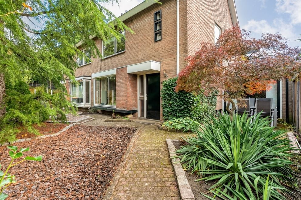 Tussenwoning te koop: Alleeweg 68, Oldenzaal