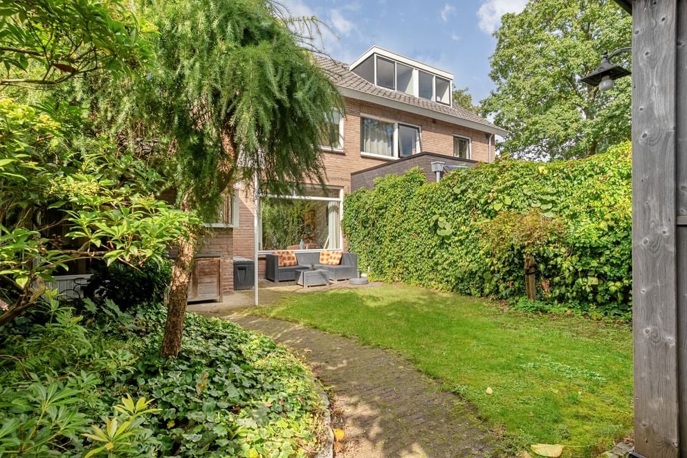 Tussenwoning te koop: Alleeweg 68, Oldenzaal