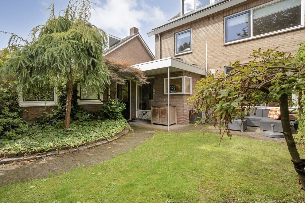 Tussenwoning te koop: Alleeweg 68, Oldenzaal