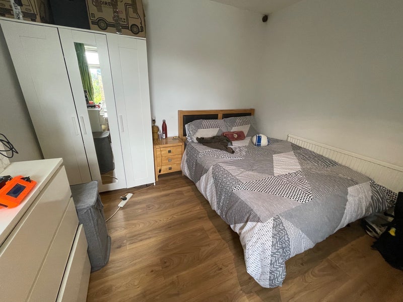 Room Wildberry Close in Greater London