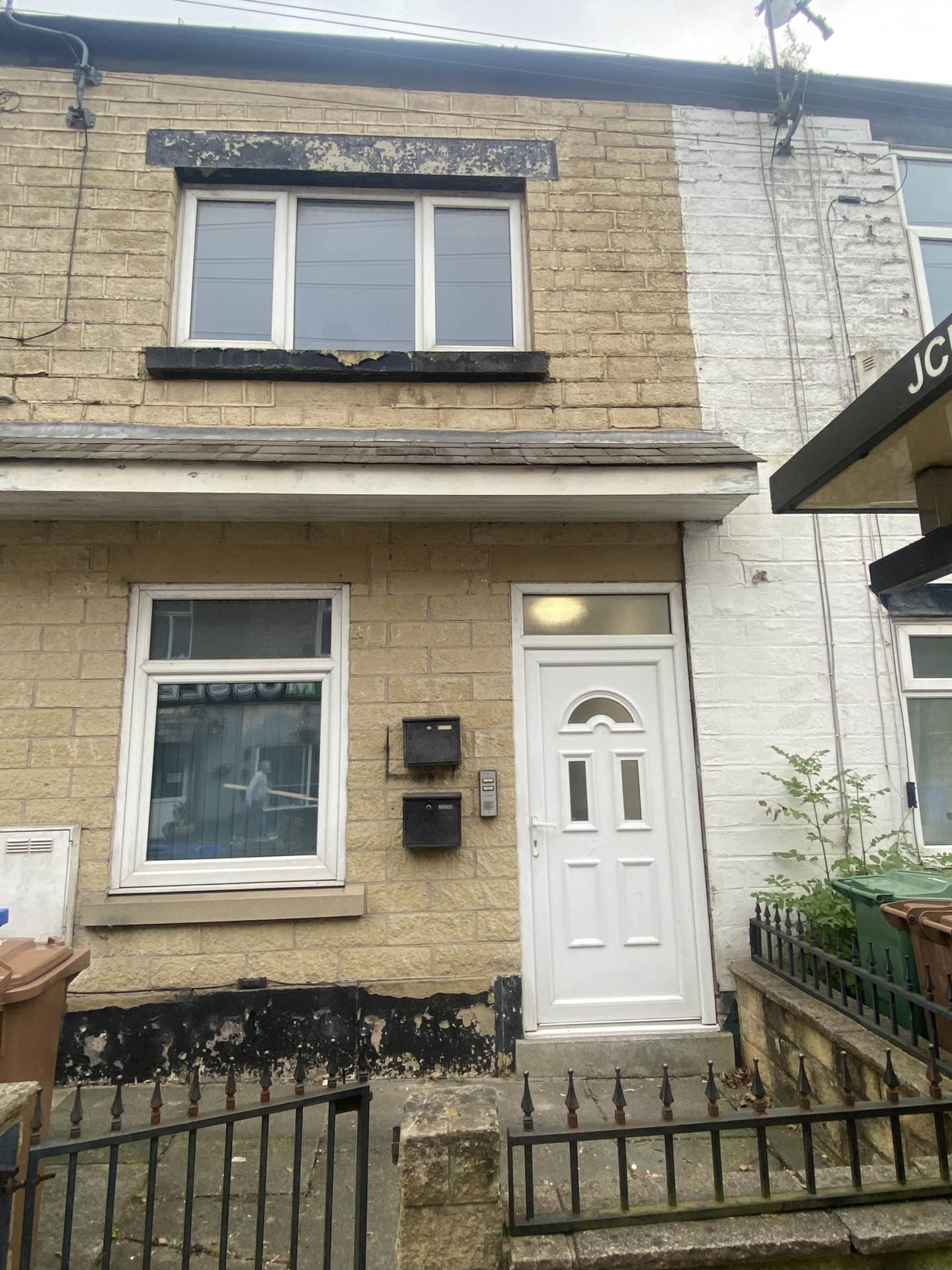 Flat Manchester Road in Tameside