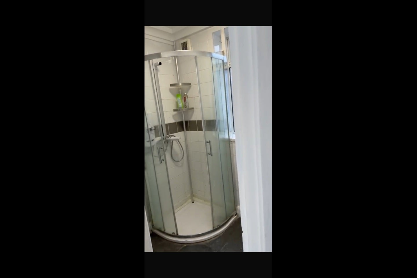 Room Abbots Road in Greater London