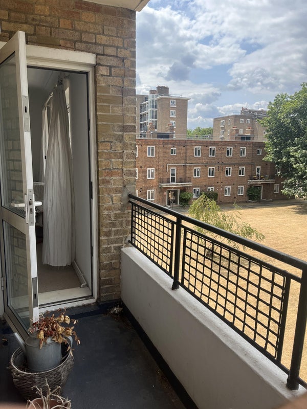 Room Sulivan Court in Greater London