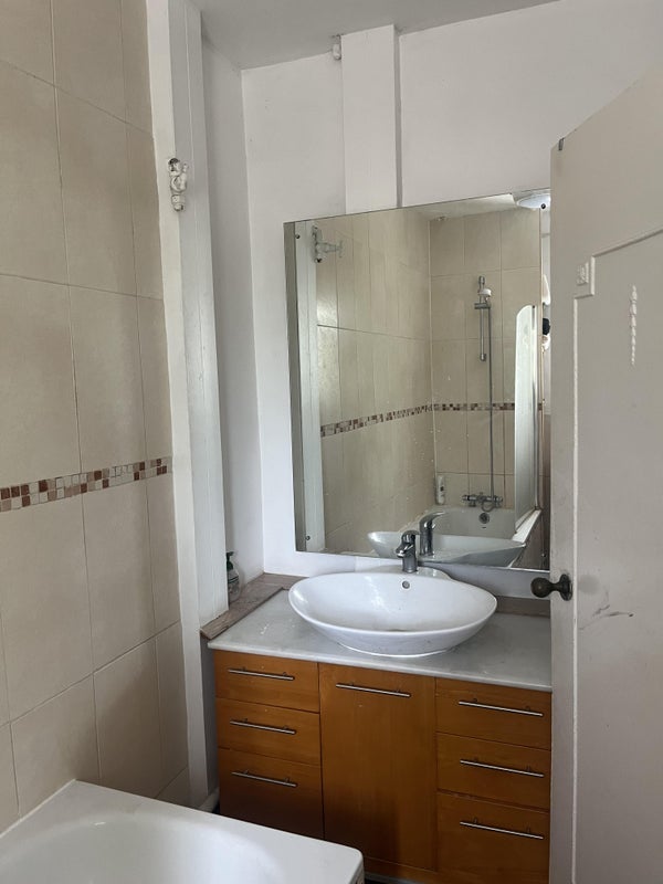 Room Sulivan Court in Greater London
