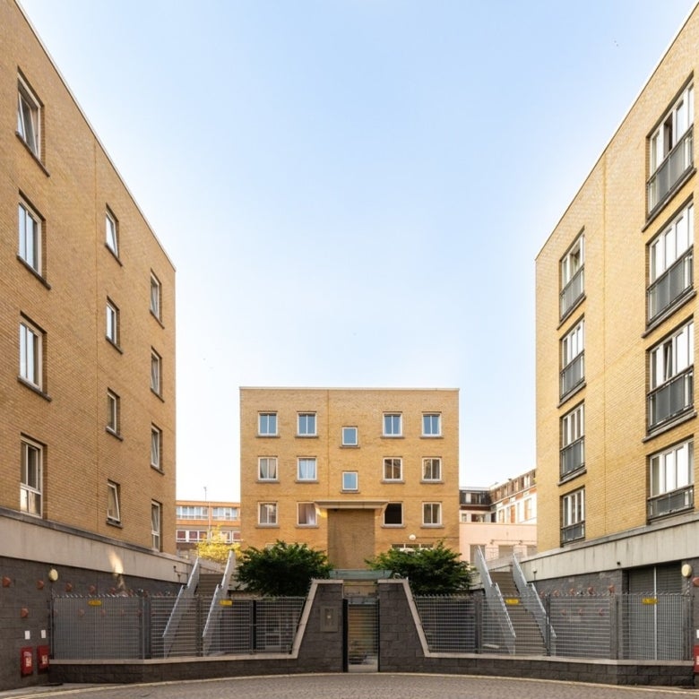 Flat Coke Street in London