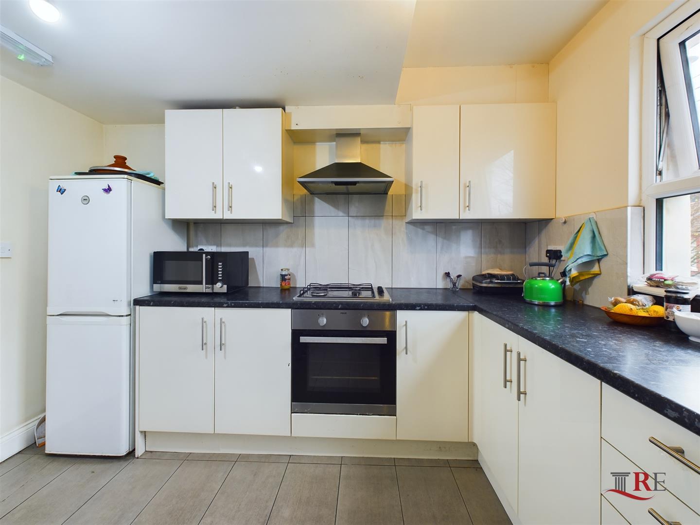 Room High Road in Greater London