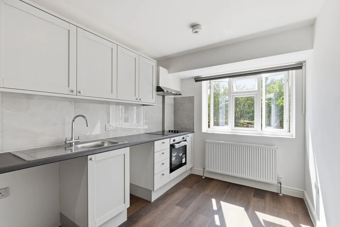 Flat Southend Lane in Greater London