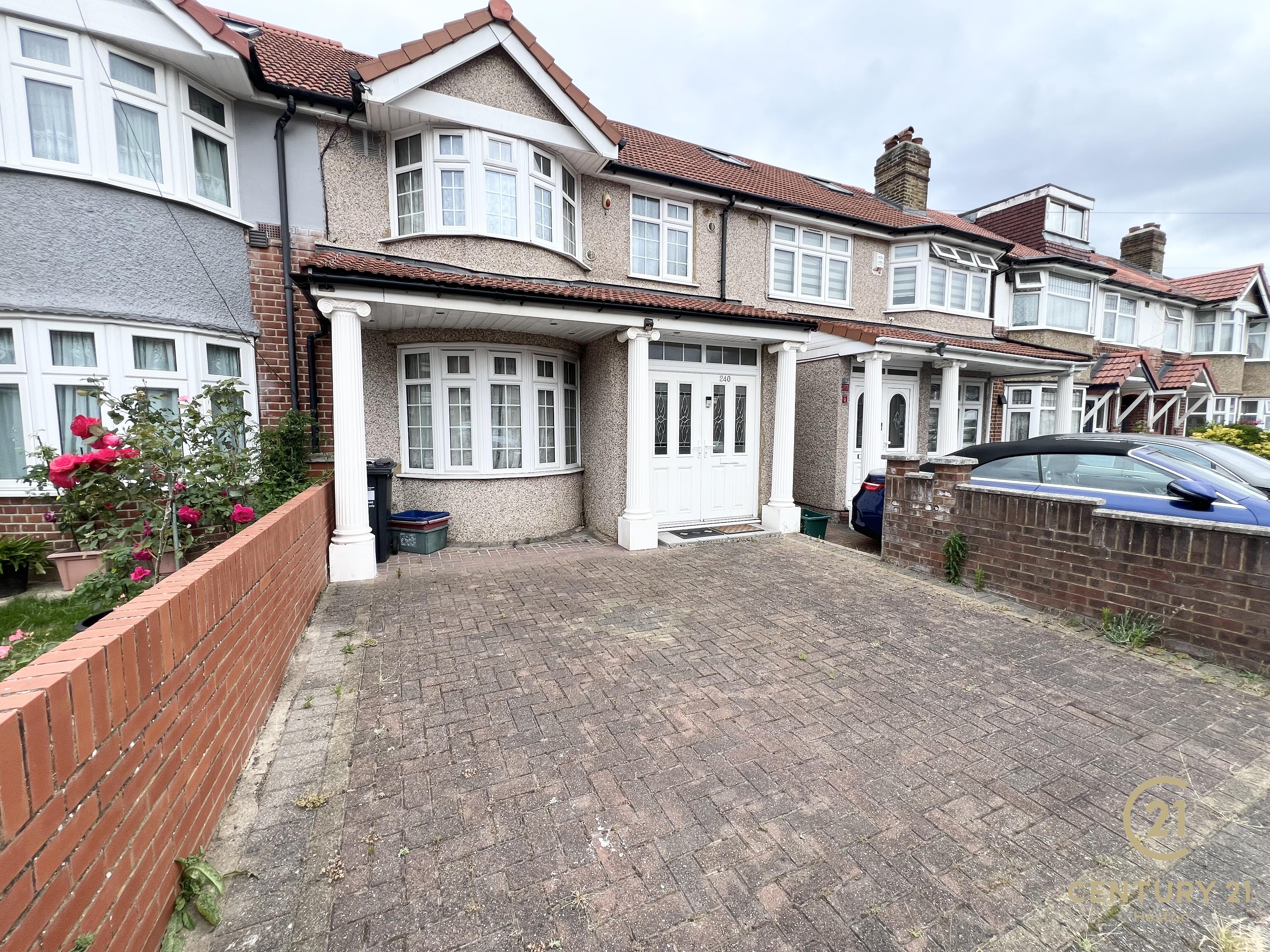 House Lynmouth Gardens in Greater London